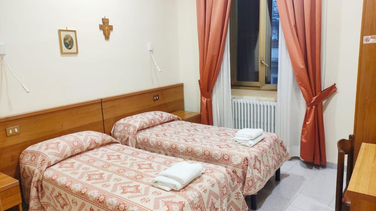 Suore Concezioniste Missionarie - Carmen Salles Roma Bed & Breakfast - Rome — Photos 2